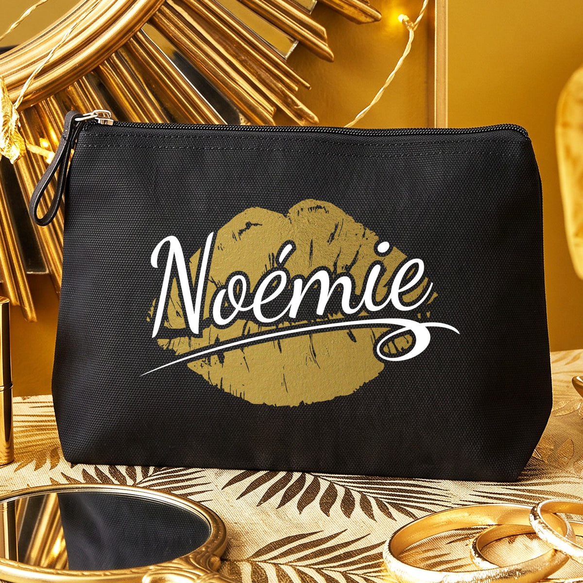 Kiss Kiss - Trousse à maquillage Noire Dorée personnalisée cadeau