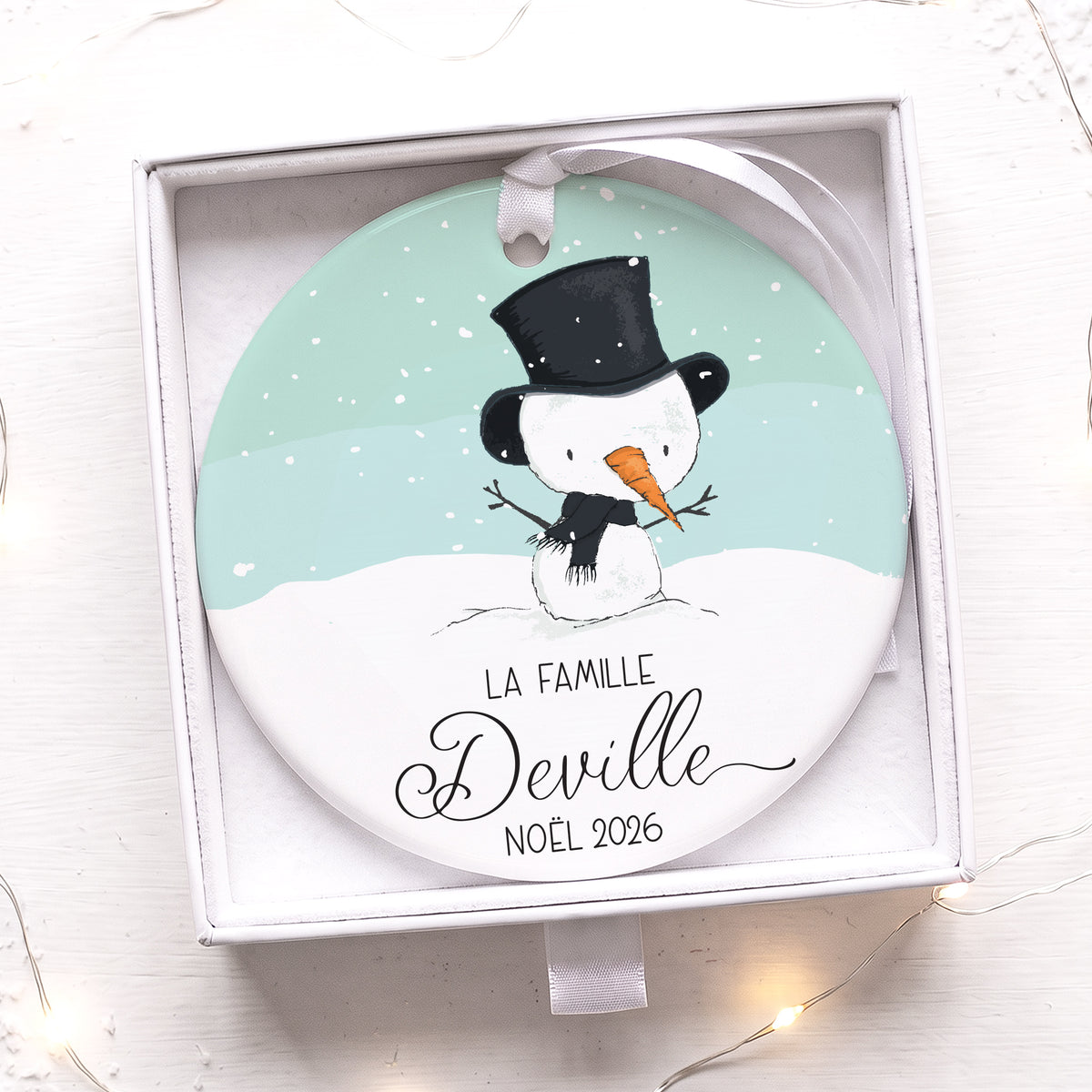 Décoration de Noël bonhomme de neige personnalisée avec nom de famille et année