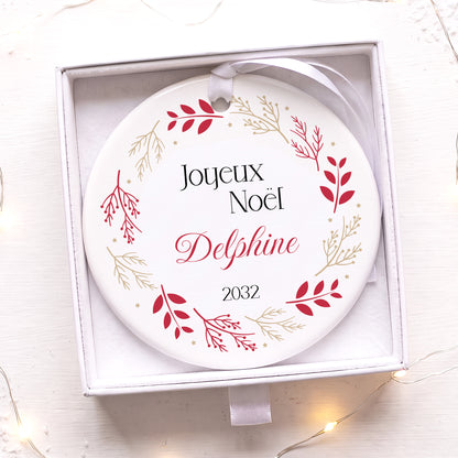 Ornement de Noël couronne personnalisé avec un prénom et une année