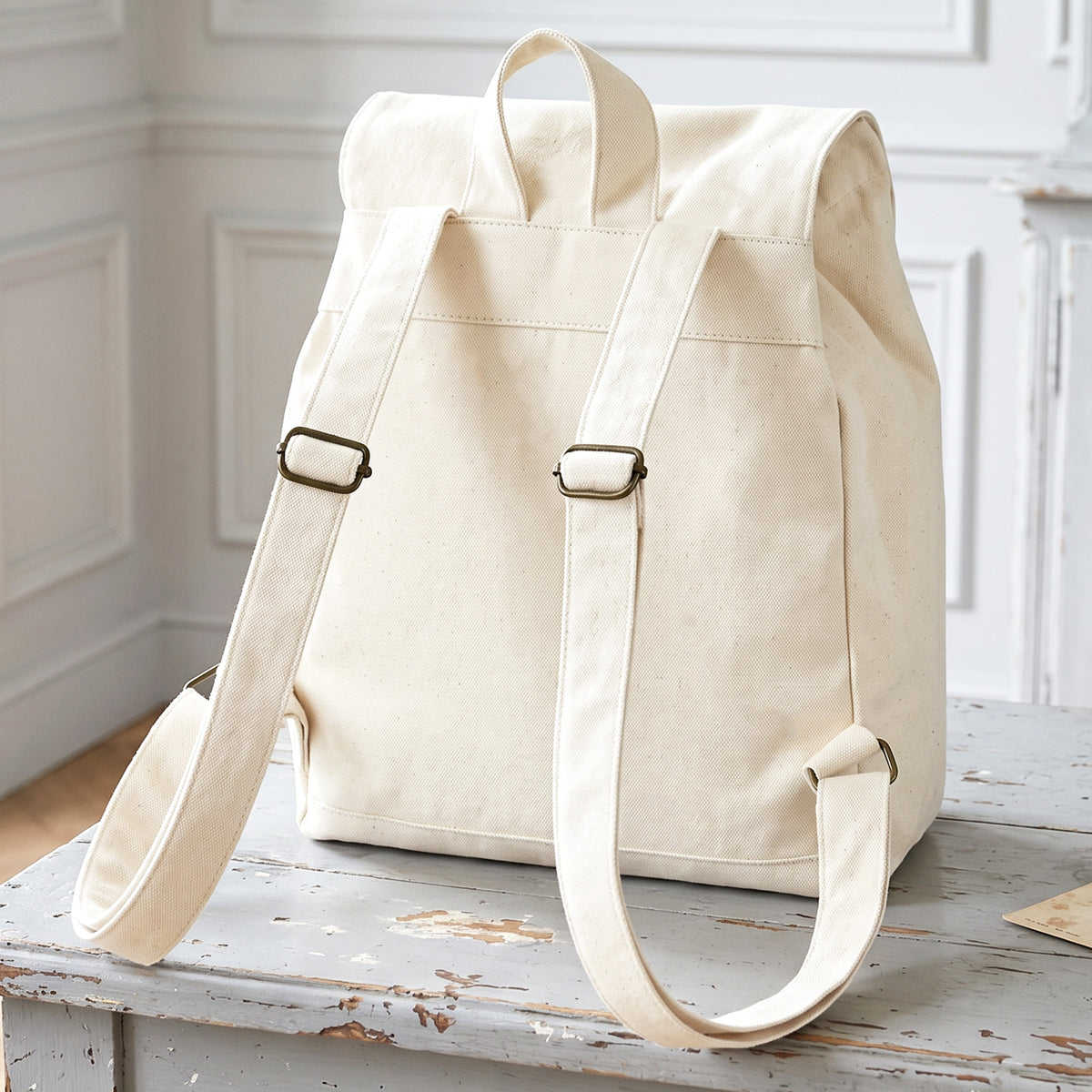 Détail des bretelles réglables du sac à dos enfant personnalisé
